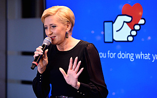 Pomaganie łatwe jak kliknięcie wirtualnego przycisku „Lubię to”? Pomaganie łatwe jak kliknięcie wirtualnego przycisku „Lubię to”?